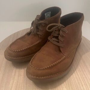 Clarks Men’s Vargo Apron Leather Boots – Size 10.5M, Dark Tan